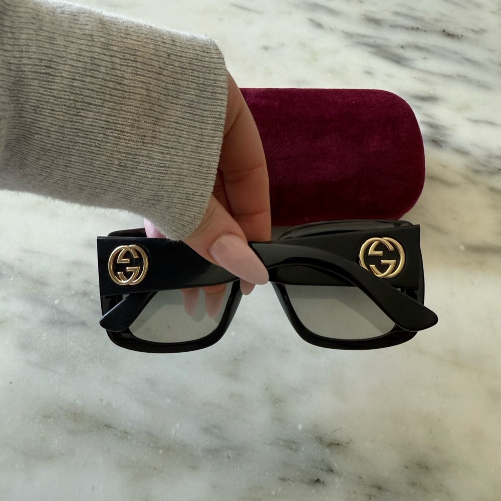 Gucci Black Sunglasses with Gold Accents - Picture 3 of 4